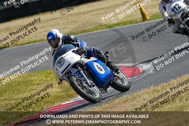 cadwell park;cadwell park photographs;cadwell trackday photographs;enduro digital images;event digital images;eventdigitalimages;peter wileman photography;racing digital images;trackday digital images;trackday photos